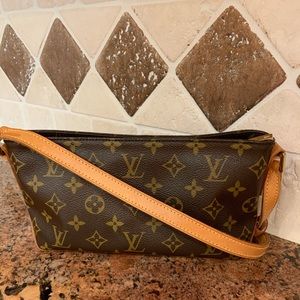 Louis Vuitton Monogram Trotteur Cross Body Bag